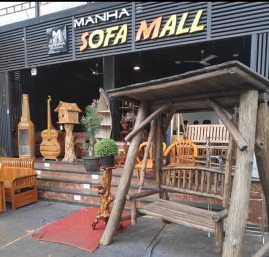 MANHA SOFA MALL KUTTIKKATTOOR